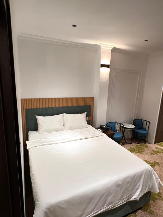 Phuoc Hung 3 Hotel Виньлонг Экстерьер фото