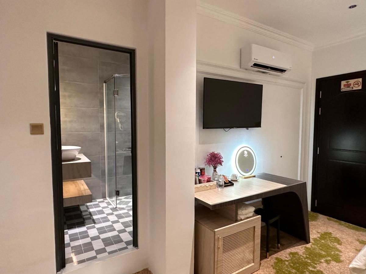 Phuoc Hung 3 Hotel Виньлонг Экстерьер фото