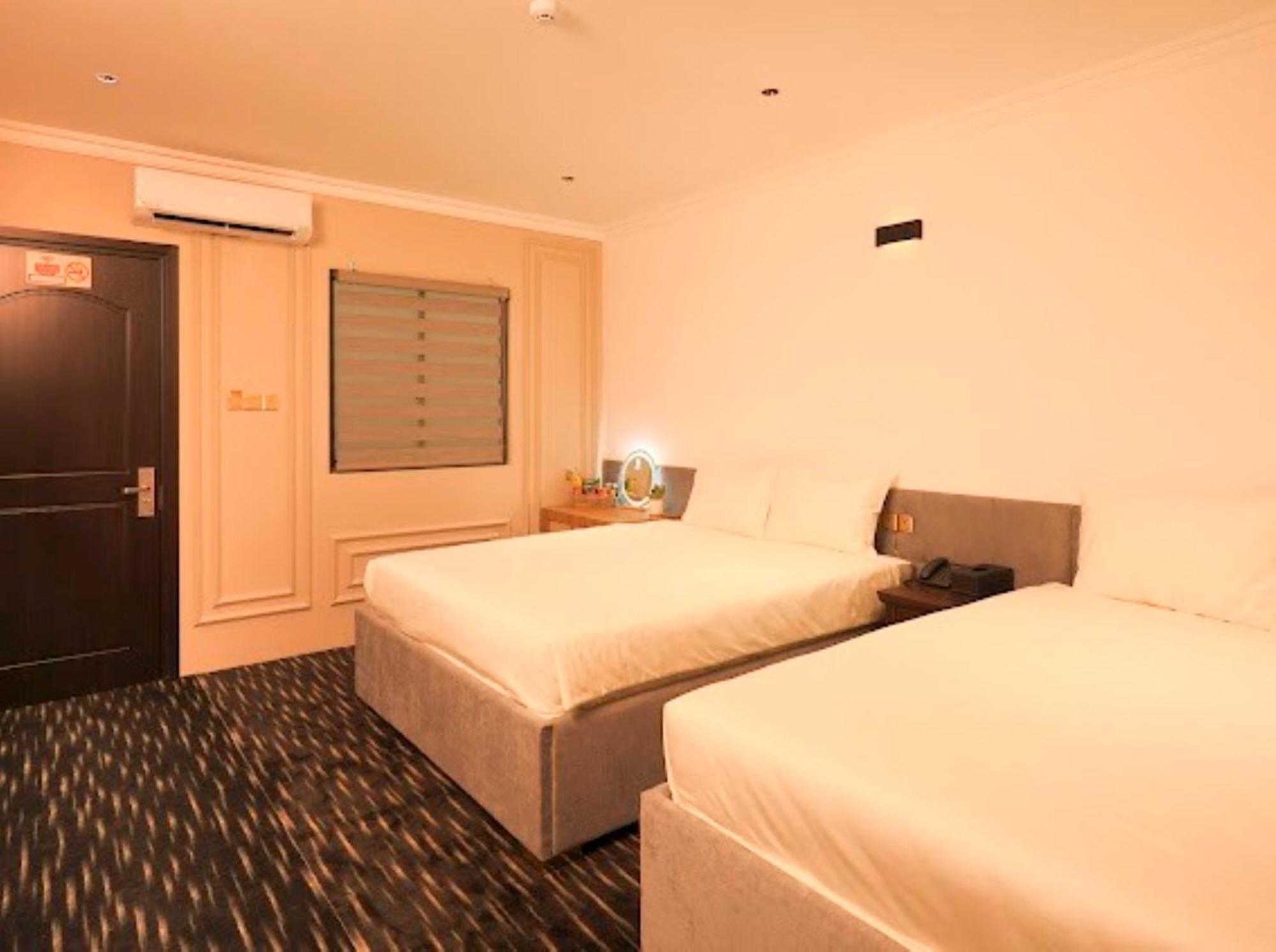 Phuoc Hung 3 Hotel Виньлонг Экстерьер фото