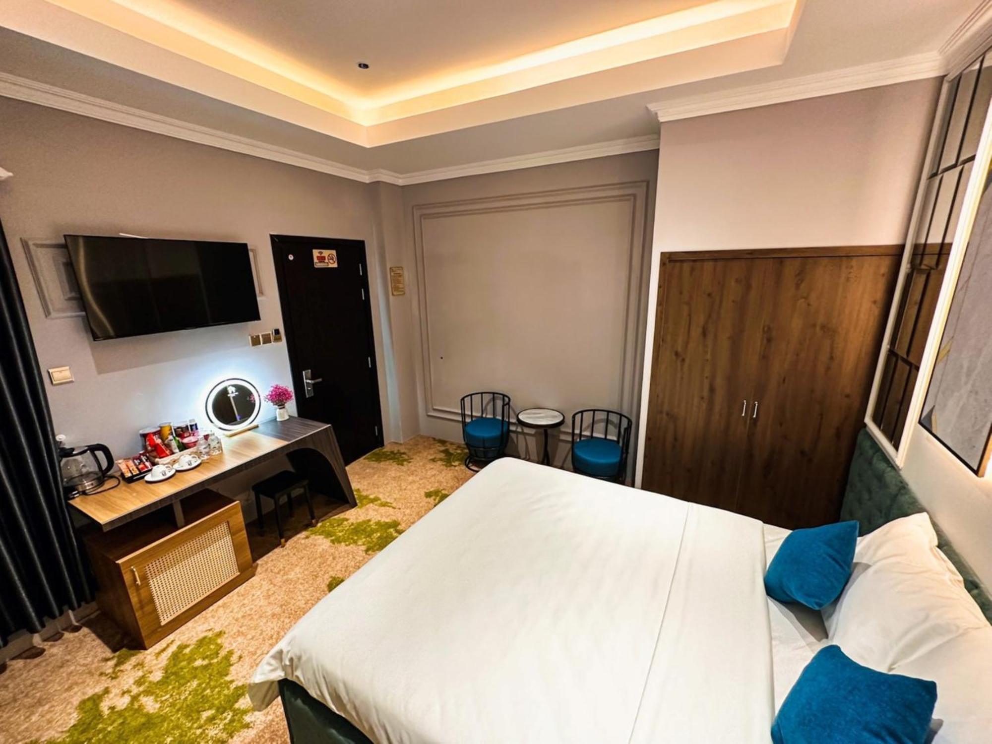 Phuoc Hung 3 Hotel Виньлонг Экстерьер фото